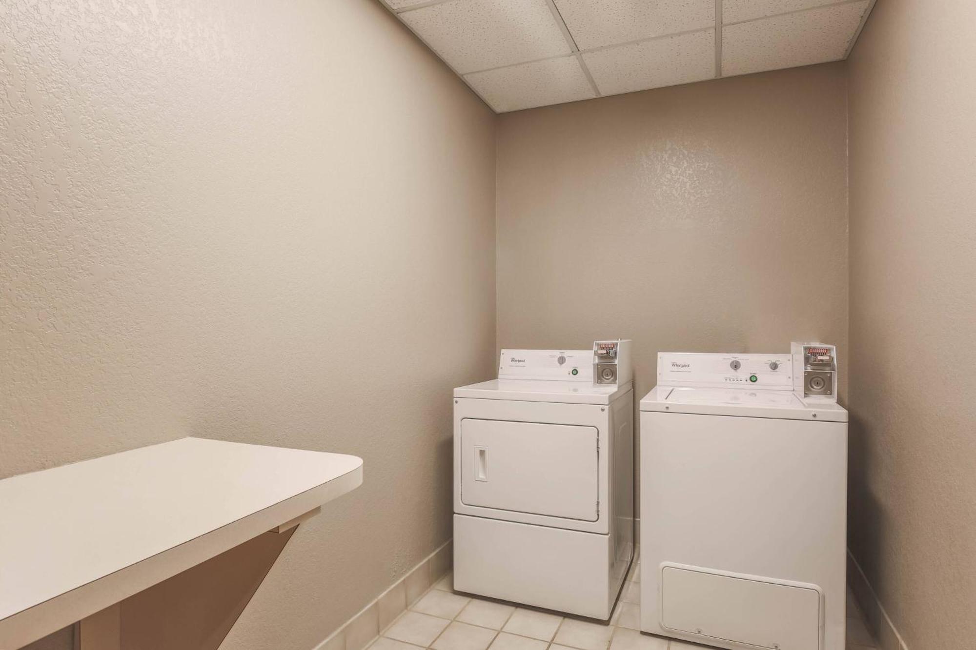 Heathrow Courtyard By Marriott Orlando Lake Mary North מראה חיצוני תמונה